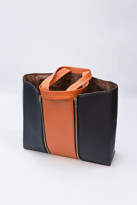 The Kaia Tote – Designed to Disappear