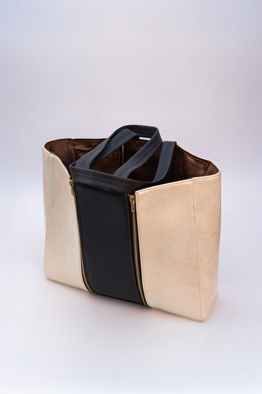 The Kaia Tote – Designed to Disappear