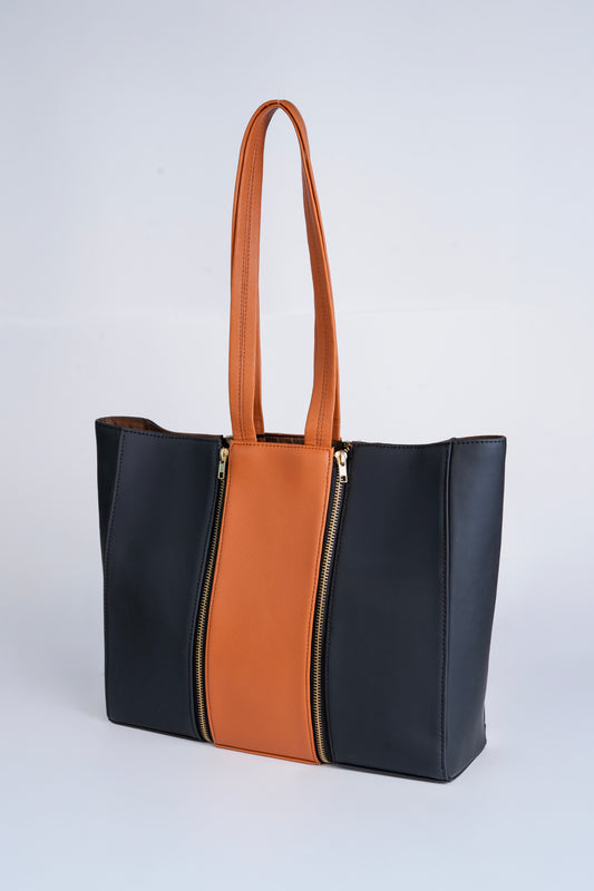 The Kaia Tote – Designed to Disappear