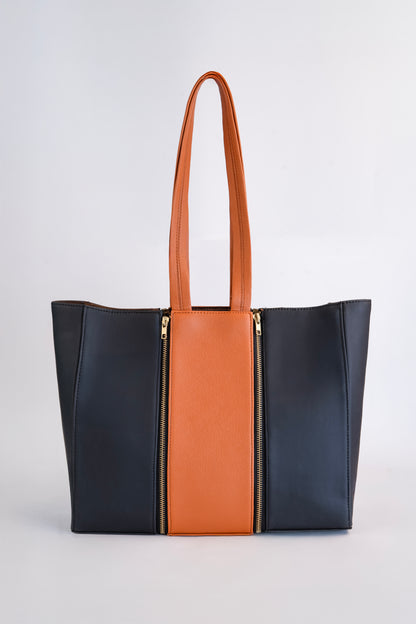 The Kaia Tote – Designed to Disappear